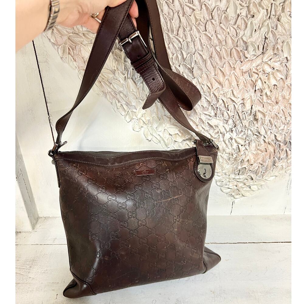 Gucci Brown Leather Messenger Bag w/ GG large dust bag - Picture 8 of 16